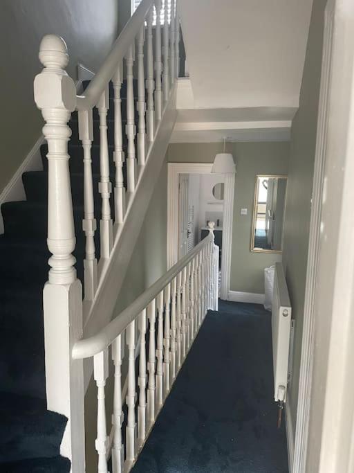 Townhouse In Belfast, Newtownabbey. Villa ภายนอก รูปภาพ
