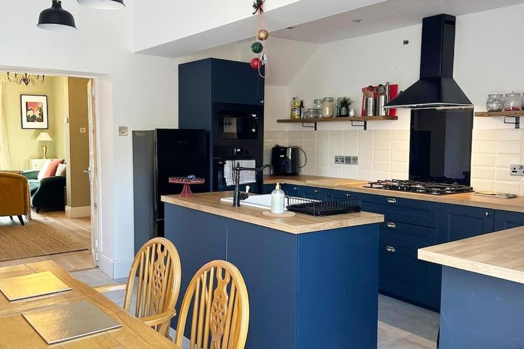 Townhouse In Belfast, Newtownabbey. Villa ภายนอก รูปภาพ